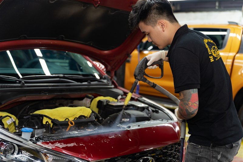 Vệ sinh khoang máy